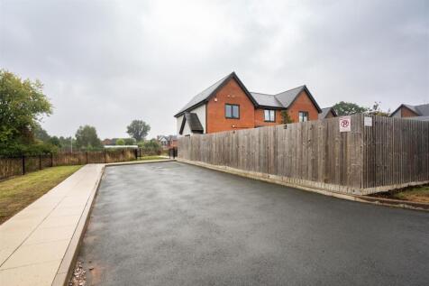 39 Kingswood Green_20.jpg