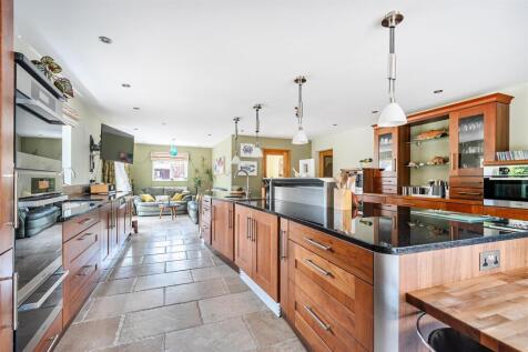 kitchen/family room