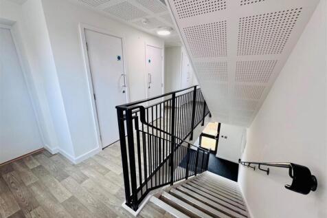 Entrance hall.jpg