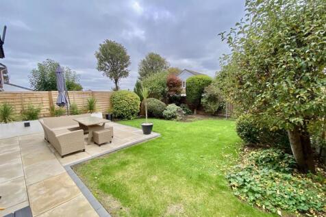 Bramleys Estate Agents - Fernhurst Road - Mirfield