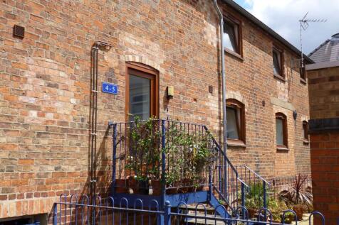 2-bed flat on George Street, Newark, NG24, £750/mo