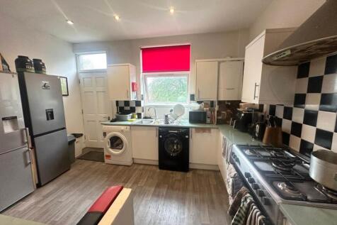 St Anns Avenue (Room 4), Burley, Leeds photo 5
