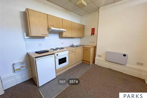 Living room / Kitchen