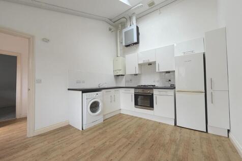 Kitchen 1.jpeg