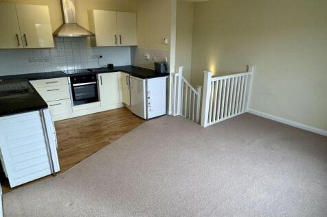 Marlborough Court, 9a Manor Green Road, Epsom photo 3