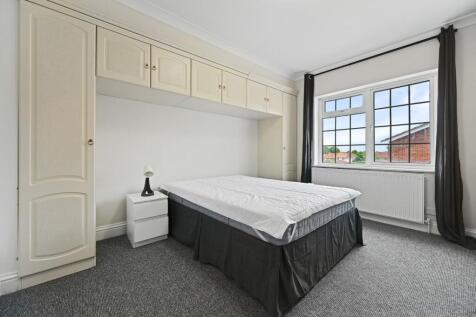 AHREN - 43 Mansell Road - Bedroom B3 (1).jpg
