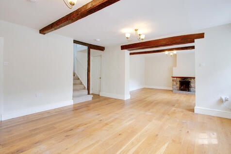 Sitting/dining room