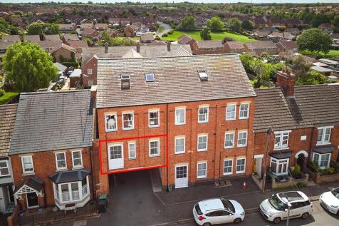 5 Harborough Place, Rushden NN 10 0NA-12 2.jpg
