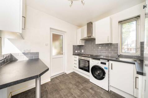 Birkbeck Avenue, Greenford photo 4