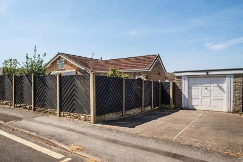 Detached Garage &amp; Driveway 