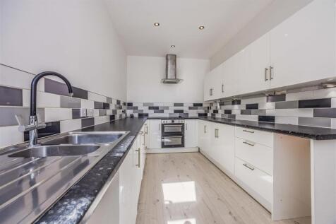 270 Powerscourt Road, Fratton-Small-PorticoMarketi