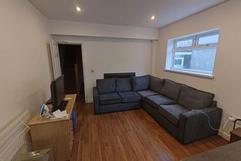 Wyeverne Road, First Floor Flat, Cathays, Cardiff photo 2
