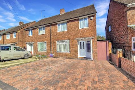 Luton, LU2 - property photo