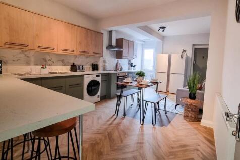 WhatsApp Image 2024-02-20 at 10.40.52.jpeg