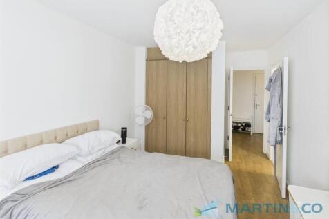 CAM02145G0-PR0071...