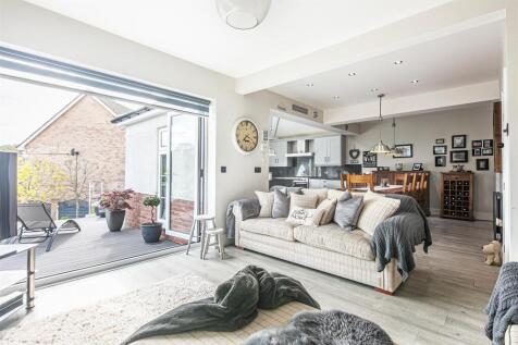 Dining kitchen overall