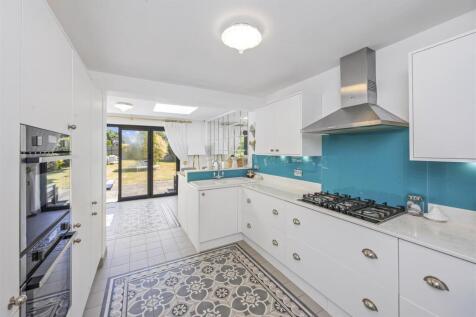 Brookside Close, 3 _011.JPG