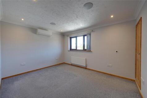Nightingale Close, Mildenhall, Bury St. Edmunds, Suffolk, IP28 photo 4