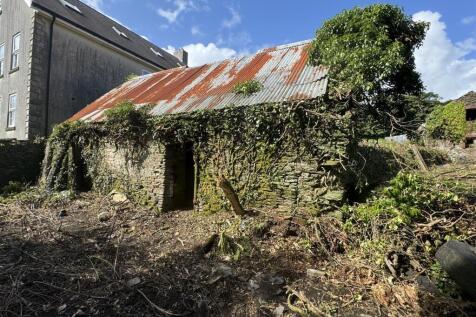 STONE BUILT FORMER COTTAGE