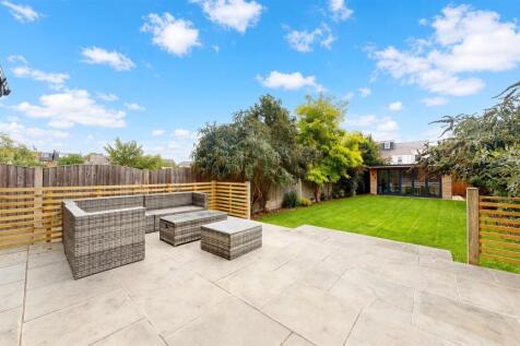 Vivian Drive Rear Garden