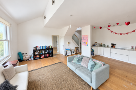 Clifton Street, Lytham photo 3