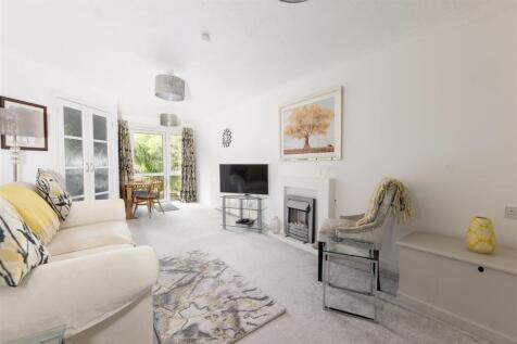 Clachnaharry Court 0004.jpg