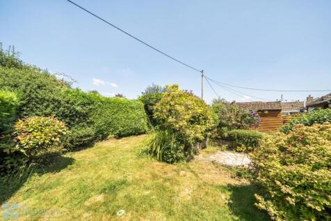 Rear Garden 2.jpg