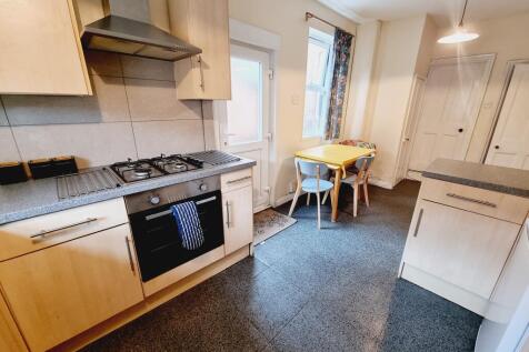 64 Tachbrook Street, Leamington Spa photo 3