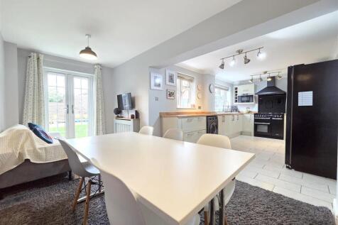 Family Kitchen Diner