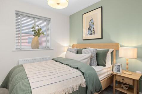 Dandara - The Heathers - The Vyne, Home 15