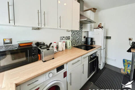 Denmark House, Baddow Road photo 3