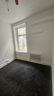 Flat 2, 18 Barton Avenue photo 4
