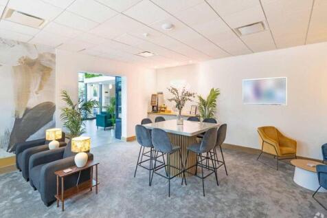 Office to rent Image 3