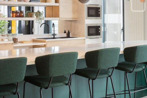 5th Floor Meeting Room