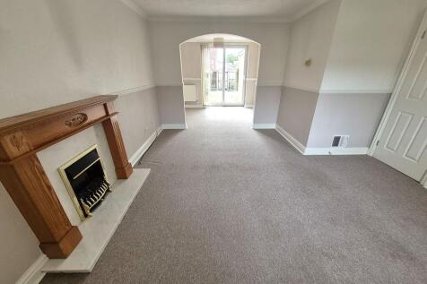 Lounge to Dining Room