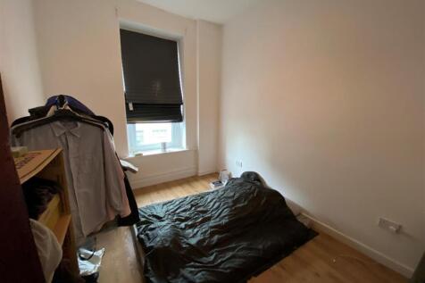 FF 242 Holton Road - bedroom.jpg