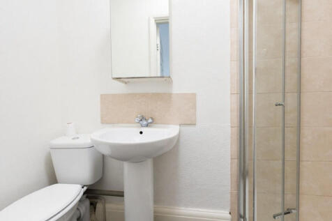 Park Crescent, HARROW photo 3