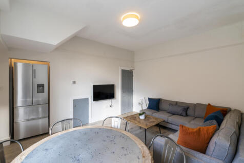 18SR - Living Area