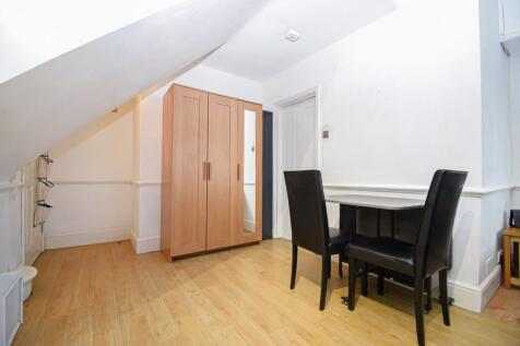 Studio Room