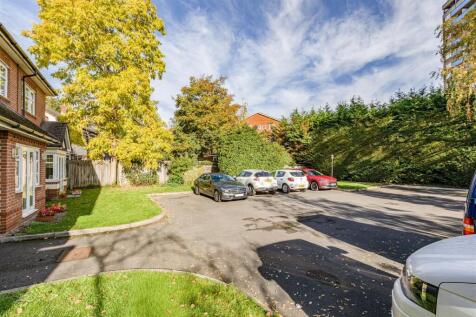 Parking &amp; Gardens