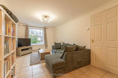 Wollaton Road, Ferndown photo 5