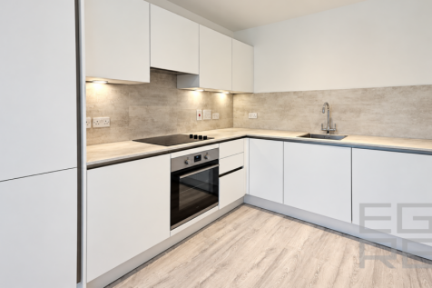 Robusta Court, Hayes, Middlesex, UB3 photo 5