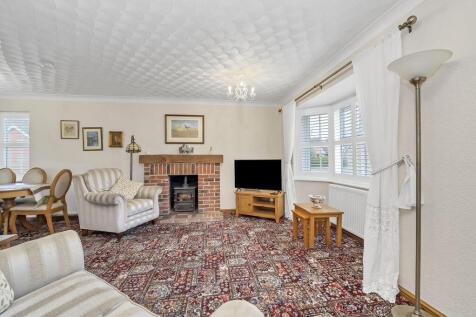 Sitting/Dining Room