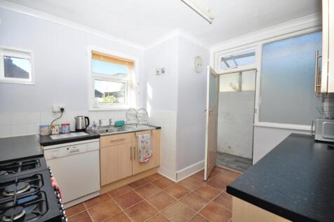 Lyndhurst Road, North End, Portsmouth photo 5