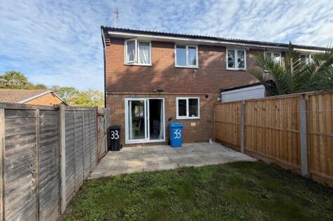 33 chetnole rear garden new.jpg