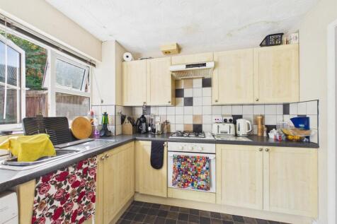 Rye Hill Avenue, Lutterworth photo 4