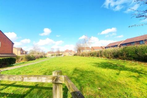 SURROUNDING GREEN AREAS