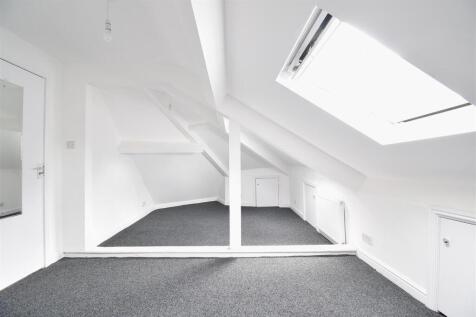 Attic Room 2.JPG