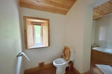 One, The Lodge, Bathroom