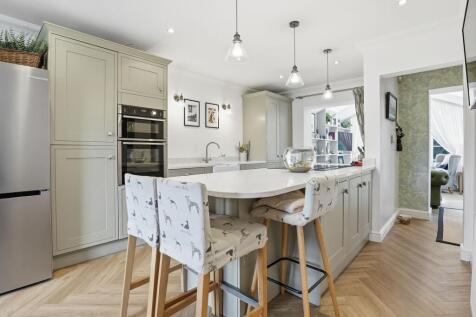 Kitchen/Breakfast Area